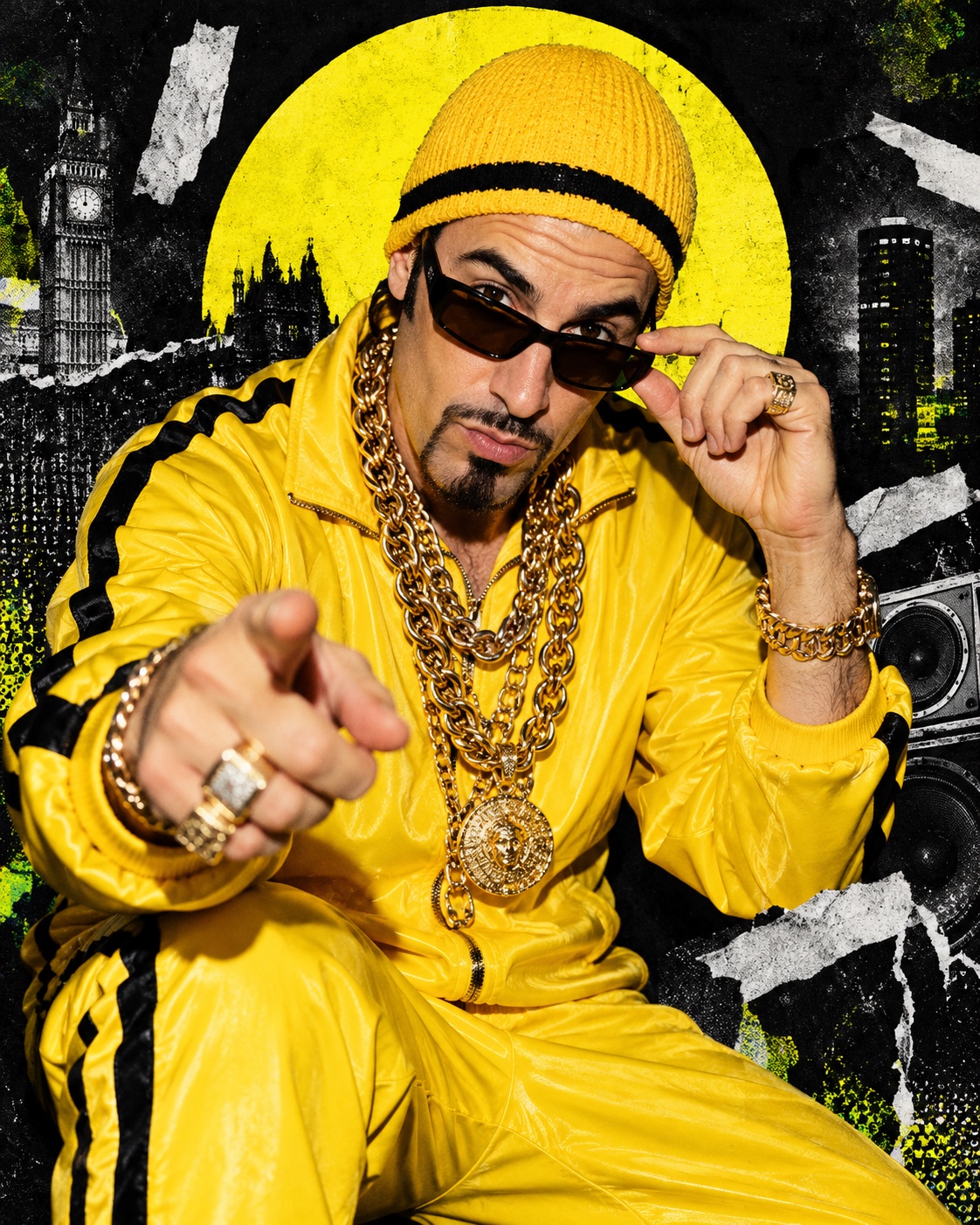 Verspieltes Ali-G-Fanartwork: gelber Trainingsanzug, Sonnenbrille und Goldketten